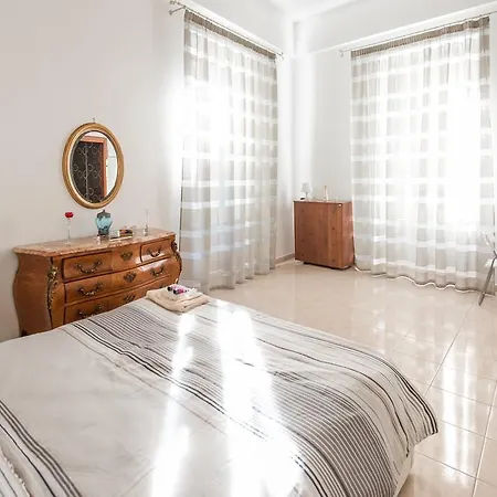 La Cartolina Di Parking Free Small Car Apartment